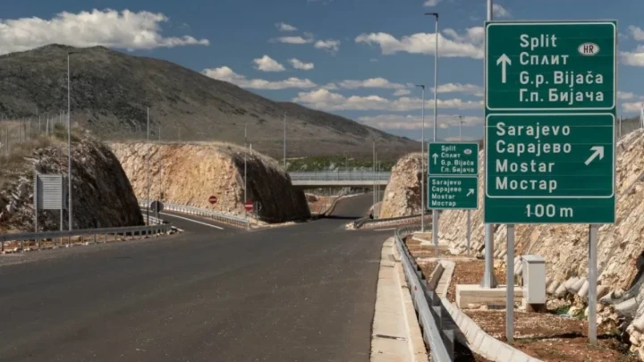 Strabag još jednom pokupio veliki posao kod susjeda, grade cestu od 153 milijuna eura