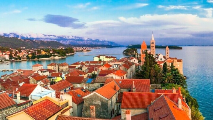 Grad na 'sretnom otoku' prepoznatljiv po četiri zvonika dobiva novu rivu