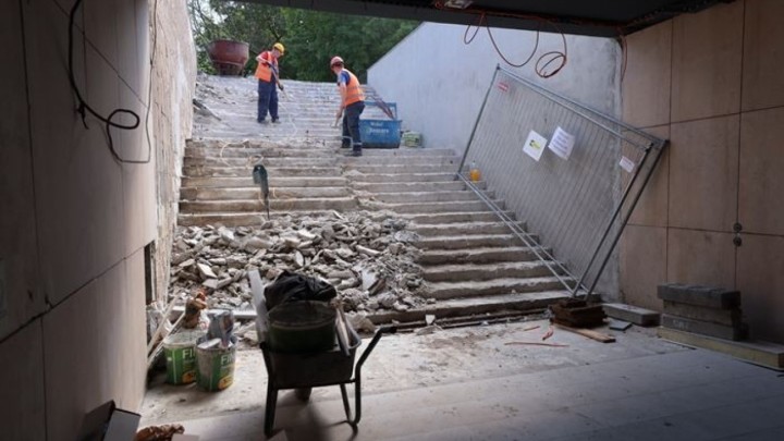 Ni mjesecima nakon obnove pothodnika, liftovi nisu u funkciji