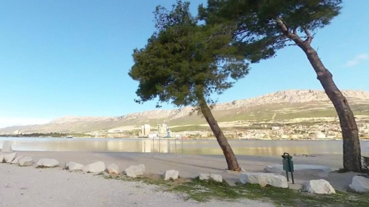 Opasna prijetnja zdravlju: Plaža u Solinu puna azbesta, Grad oteže sanaciju