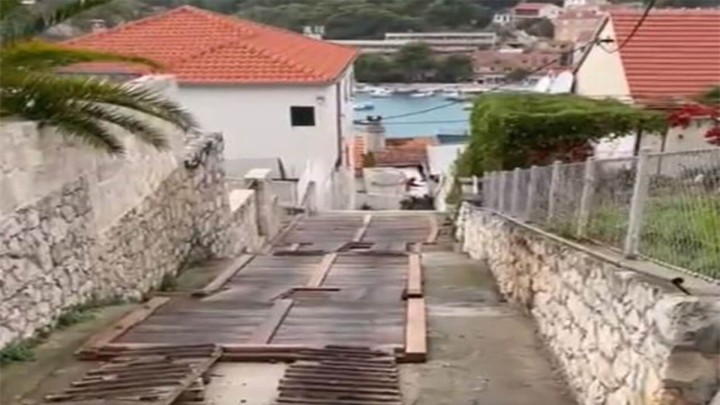 Video: Majstor podijelio svoje iskustvo najluđeg istovara materijala do gradilišta