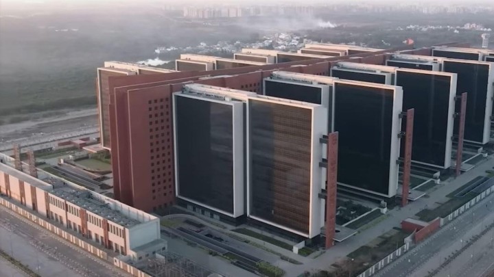 Video: U Indiji dovršen Surat Diamond Bourse, najveća poslovna zgrada na svijetu