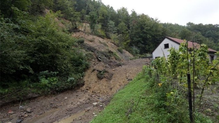 Klizišta: osigurano 2 milijuna eura za zbrinjavanje stanovnika i sustav ranog upozoravanja na odron