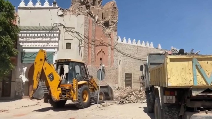 Potres u Maroku: Gotovo 2.500 poginulih, ceste blokirane odronima, a uništen i stari grad Marakeš