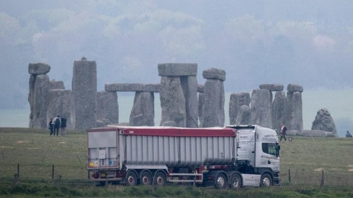 Nakon 22 godine planiranja, Velika Britanija gradi cestu i tunel podno Stonehengea