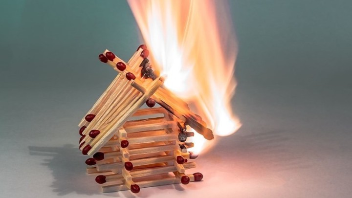 Zapalilo se iverje u sušari: Došlo do eksplozije, jedan radnik (23) je ozlijeđen