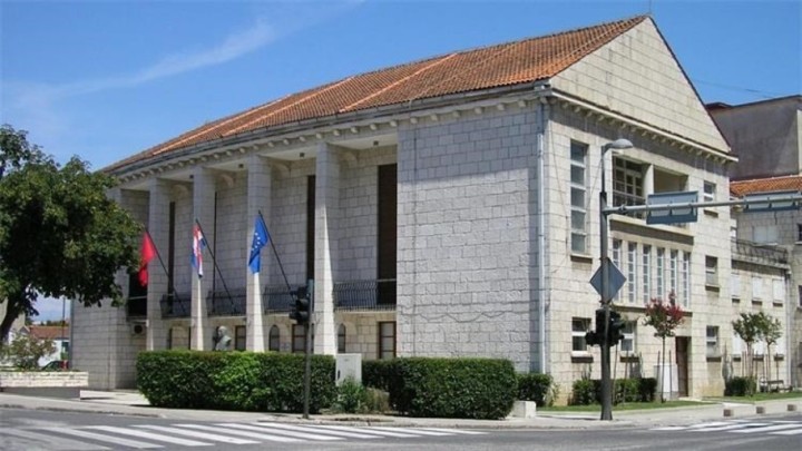 Gradu Metković darovana nekretnina 'Doma kulture u Metkoviću': Vrijedna je gotovo dva milijuna eura