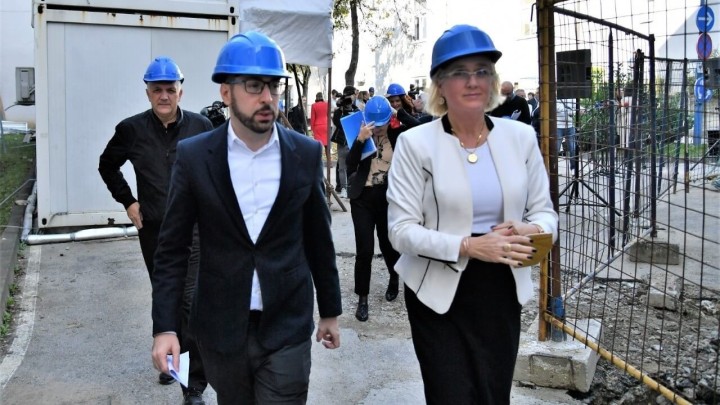 Tomašević posjetio gradilište Zavoda za mikrobiologiju: Uskoro se kreće i u obnovu KBC-a Sveti duh