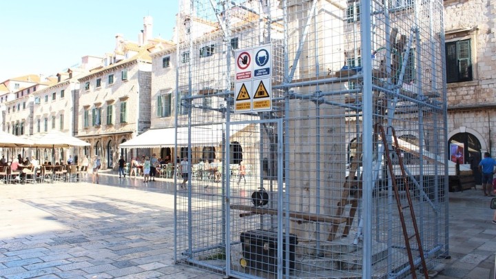 Dubrovačka baština: Počela sanacija Orlandovog stupa pod budnim okom restauratora