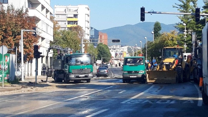 U Zagrebu ponovno pukla cijev, pogledajte koje ulice su bez vode