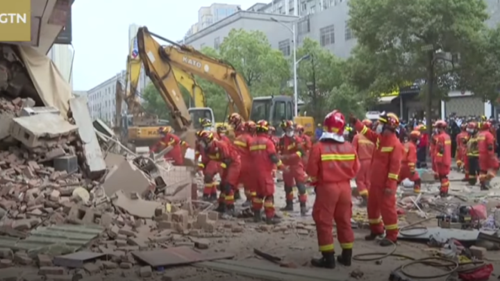 Urušila se zgrada u Kini, deseci pod ruševinama: 'Spasit ćemo ljude pod svaku cijenu'