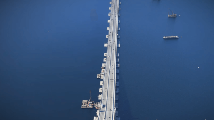 Što je pontonski most kojeg su Rusi namontirali na rijeci pored Kijeva?