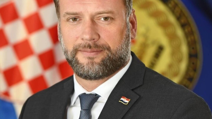 Ministar Banožić sam si je dodijelio državni stan od 92 kvadrata? MORH: 'Ima na to pravo jer ima troje djece'