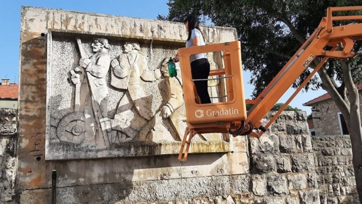 Studentica akademije ljeto je odlučila iskoristiti radno pa restaurira djela najistaknutijeg hrvatskog umjetnika