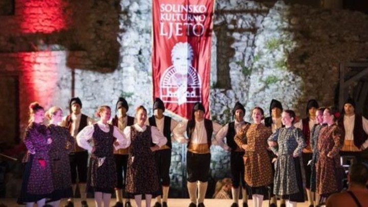 Obnovljena solinska Gradina: Od modularne pozornice do rekonstruiranog gledališta