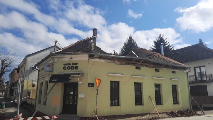 Prosvjed građevinara s Banovine: Kažu da im ne daju raditi na obnovi