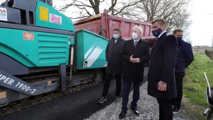 U asfaltiranje cesta Županijska uprava u ovoj godini ulaže 21,7 milijuna kuna