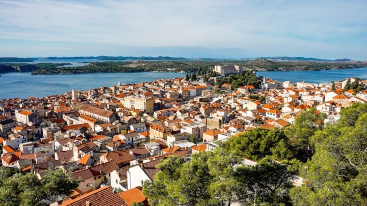 Grad u srcu Dalmacije čvrsto naumio zadržati stanovnike u jezgri: Nude subvencije, evo za što i koliko