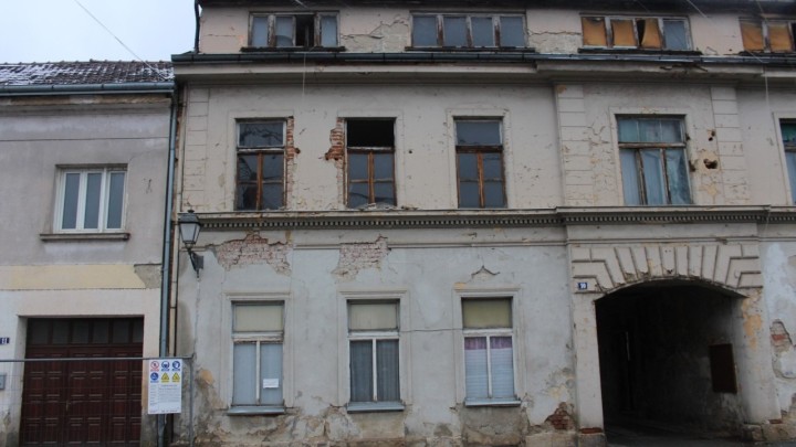 Za 2,6 milijuna sredstvima iz EU fonda obnovljena Srednja škola Glina