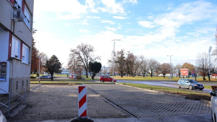 Kompletna sanacija kvarta: Nove staze, parkirališta, odvodnja, igralište i park