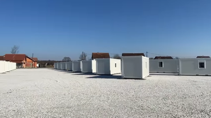 Građanima u kontejnerima ljetni smještaj u državnim nekretninama
