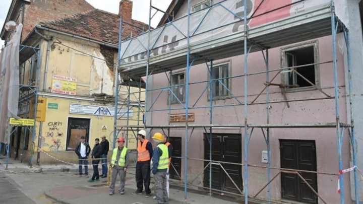 Više od dvije godine nakon potresa: Započinje uklanjanje ruševnih zgrada u Karlovcu