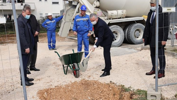 Postavljen kamen temeljac za POS-ove stanove: Cijena kvadrata iznosit će 1.215 eura