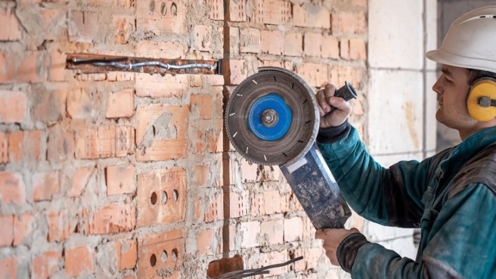 Kako živjeti uz susjedovo gradilište: Ima li pomoći za bušenje kad god i blagdanima?