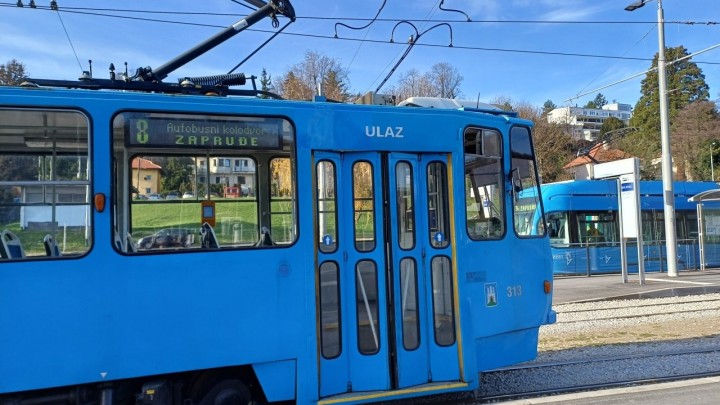 Zbogom 4 stara modela tramvaja: ZET 'preroštava' vozni park, rashodovat će i autobuse, evo plana