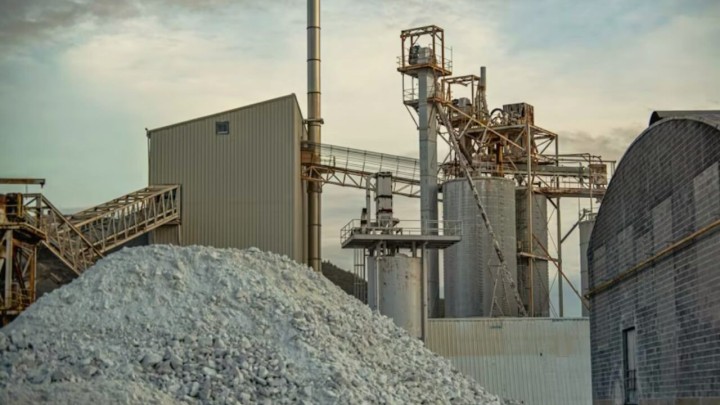 Podmorski ispusti i izgradnja luke, stiže revolucija: Ovako će istarska cementara 'hvatati' štetan plin