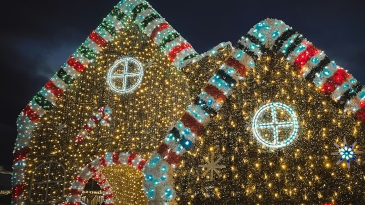 Evo kako ukrasiti kuću da budete mirni cijele blagdane, a i kako sve ukloniti bez štete