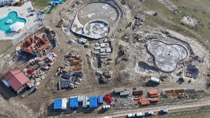 Gradilište omiljenog kupališta na istoku kao u mravinjaku: Novi bazeni gotovi u lipnju za 50. rođendan