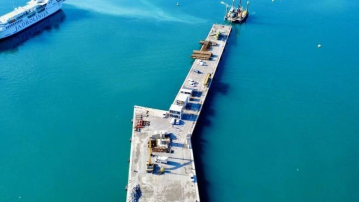 Gradilište na moru: Milijunska rekonstrukcija i proširenje gata u srcu Dalmacije