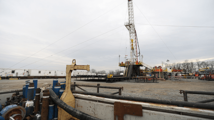 Ispod bivše vojarne u Podravini pronađena vruća voda: Toranj je montiran, krenulo i bušenje