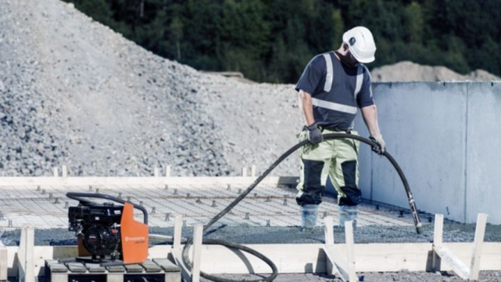 Unutarnji vibratori prave su građevinske 'igračke': Zbijaju svježu betonsku smjesu i olakšavaju posao