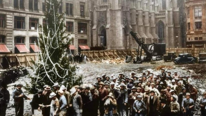 Prvu Rockefeller jelku okitili su bauštelci, ukrasili su ju s onim što im je ostalo od ručka