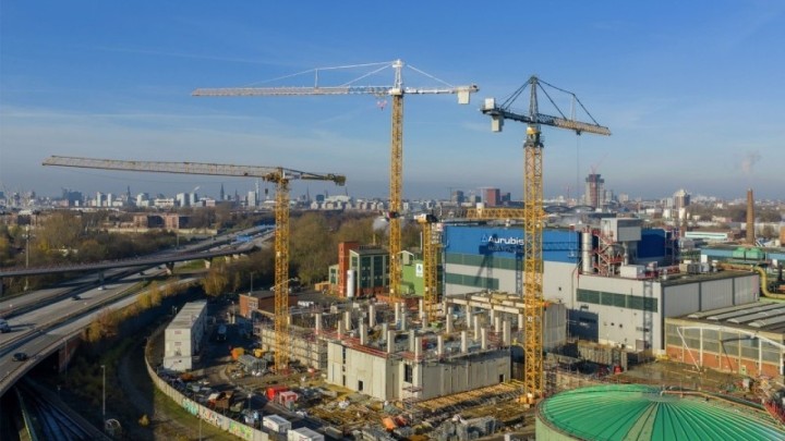 Mega kranovi na 'poslu' u Njemačkoj: Gradi se pogon za 30.000 tona reciklažnog materijala