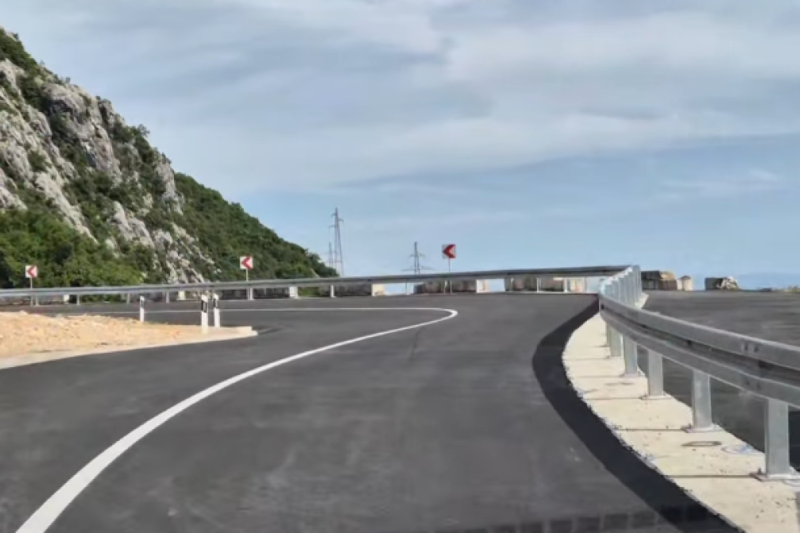 Cesta Križišće - Melnice