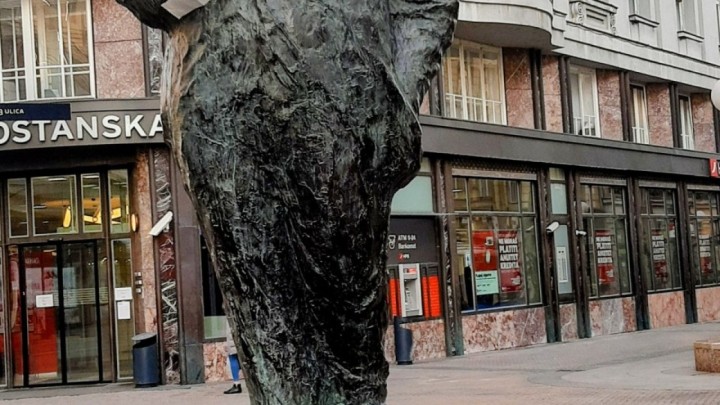 [FOTO] U Zagrebu se i Stjepan Radić boji korone