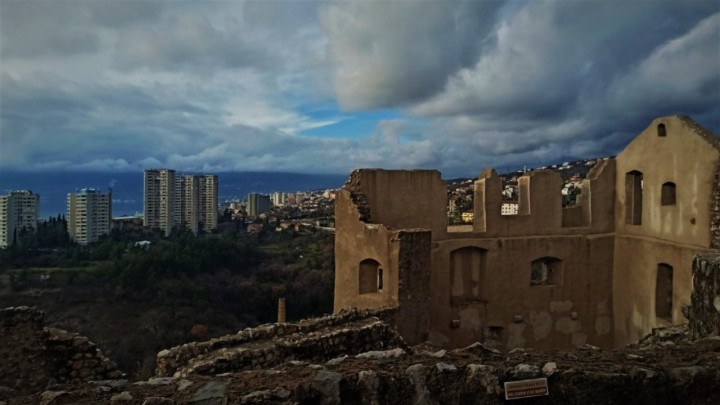[FOTO] Rijeka pod Trsatskom gradinom