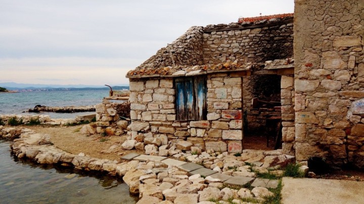 [FOTO] Biste li radije obnovili kamenu kuću ili gradili novi apartman?