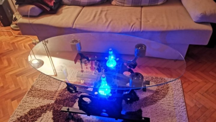 Od starog motora izradila futuristički stolić: Uz malo truda i vještine možete ga napraviti i sami