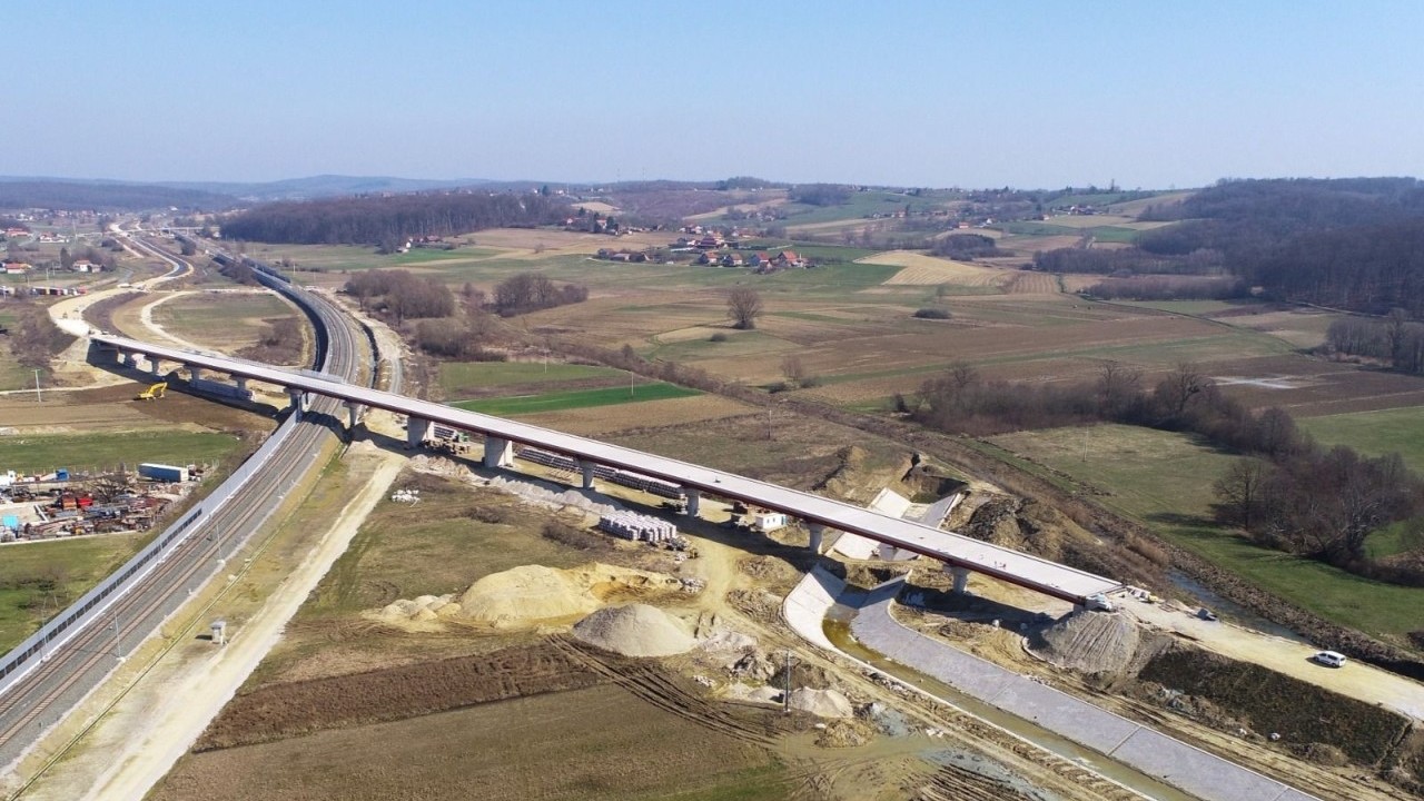 Galerija iz zraka: Ovako se gradi brza cesta od Križevaca do Kloštra Vojakovačkog, na trasi i vijadukt