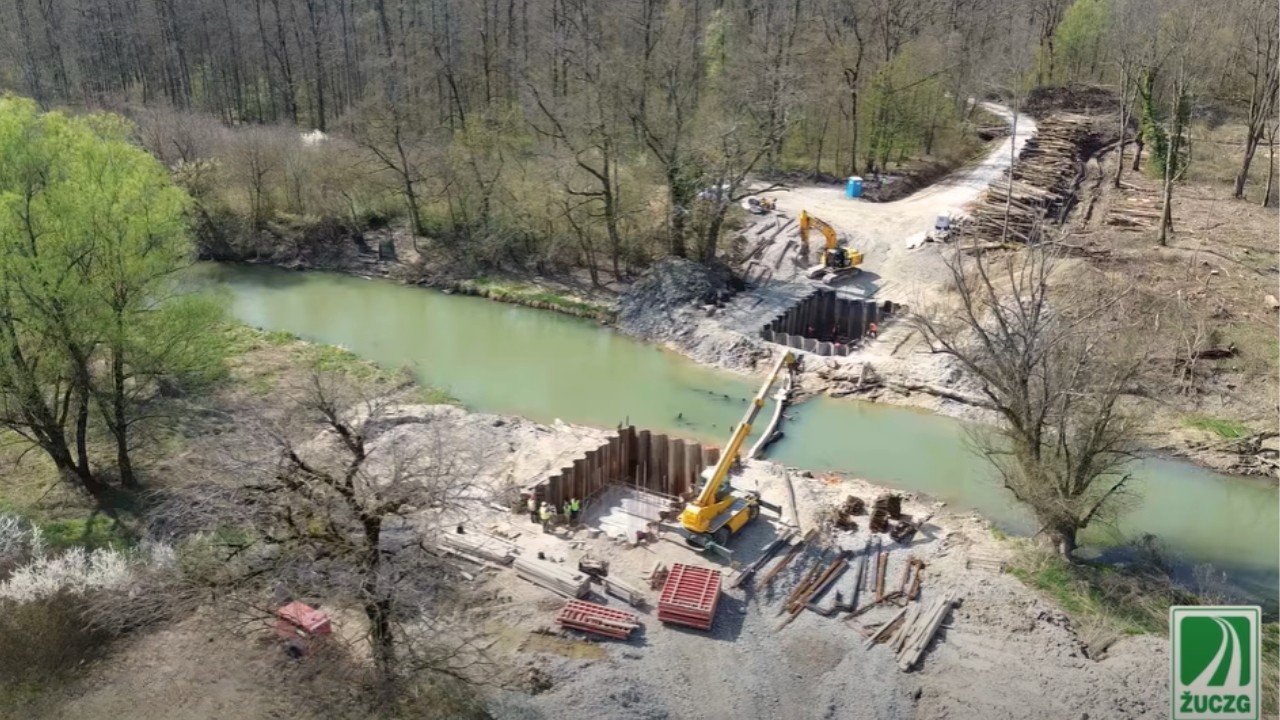 Gradilište iz zraka: Nadomak Zagreba gradi se novi 50 metara dug most, bit će iznad rijeke