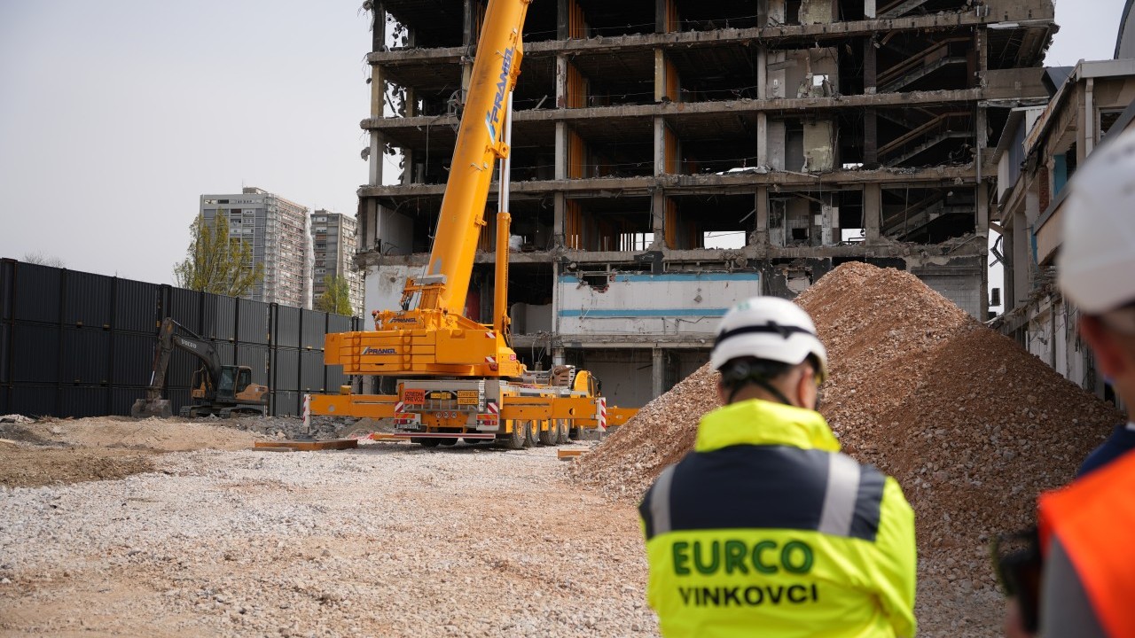 Vjesnik će rezati dijamantne pile, a koristit će se i 'plameni mač', samourušavanje više nije mogućnost