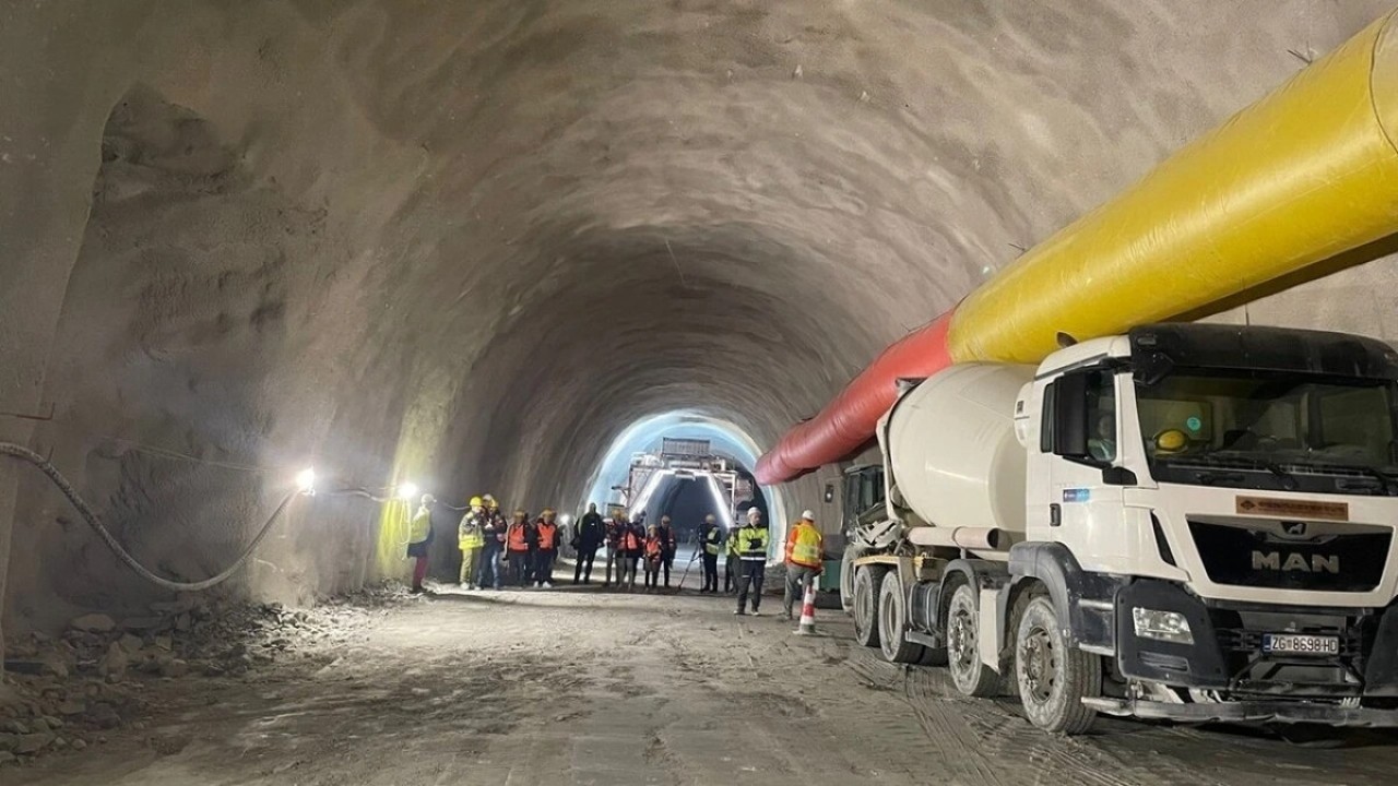 Nakon dvije godine bušenja Kinezi samo što nisu probili Kozjak, HC najavio svjetlost dana u glavnoj cijevi