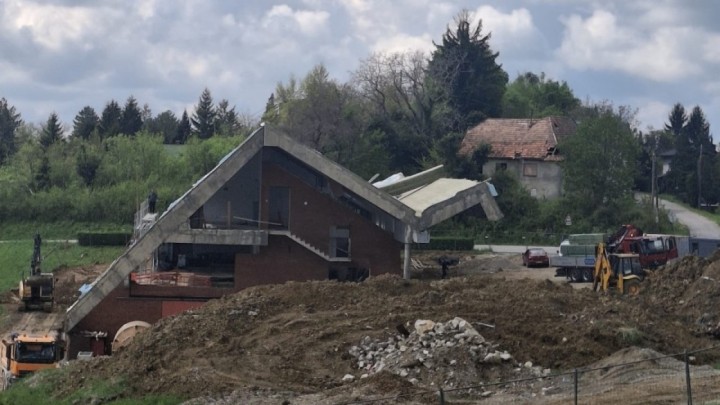 Galerija: Stara zadruga pretvara se u prekrasno vinsko središte na Plešivici, radovi napreduju punom parom