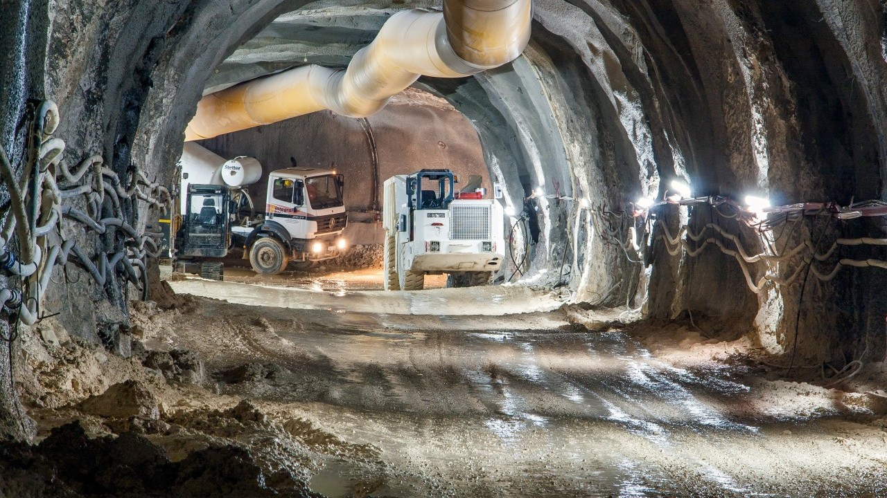Opet pukla bruka kod susjeda, Kinezi spremili novac u džep: Tunel nije završen, a kada će – ne zna se!