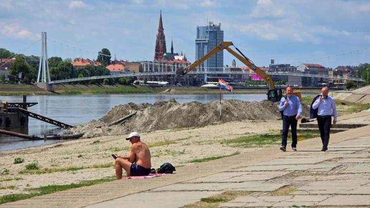 Riječna plaža s najljepšim pogledom u Hrvatskoj dobiva 6.000 kubika pijeska za ljetovanje u gradu