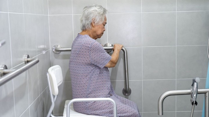 Centar za starije uzima opremu za 492.000 eura: Na popisu su i stolice za tuširanje